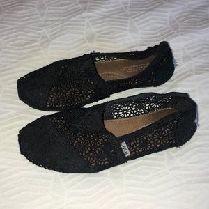 Tom’s Black Crochet Classic